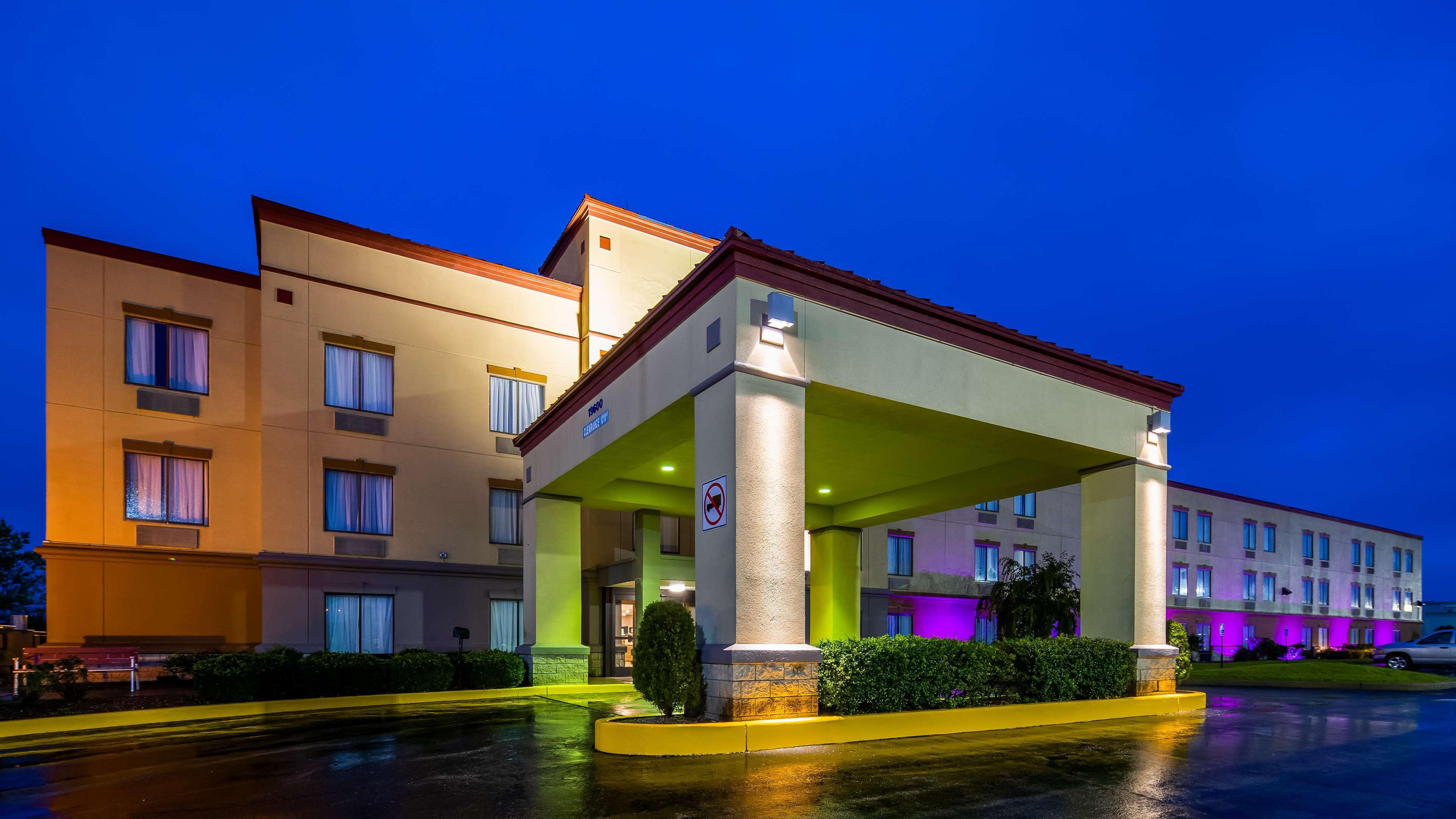 Best Western Plus Boardman Inn & Suites Poland Esterno foto